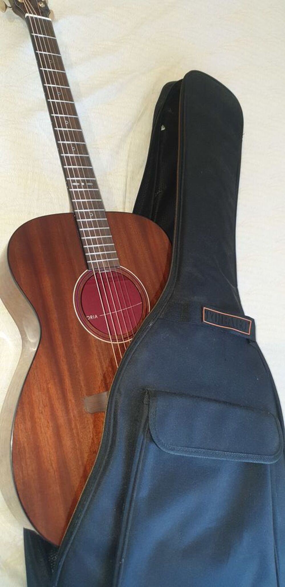 Guitare Folk Yamaha Storia neuve 
Instruments de musique