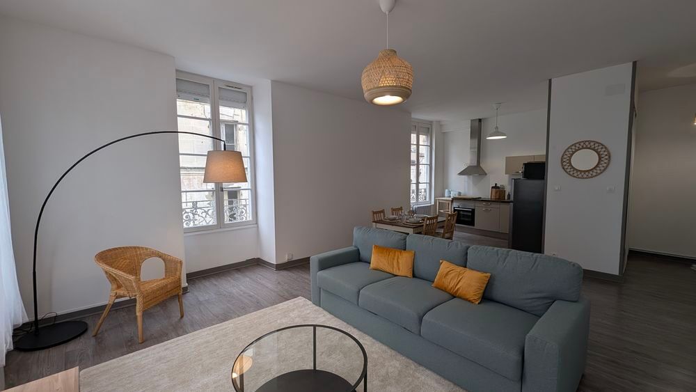Location Appartement Charmant T2 meublé lumineux de 60 m² ? Vieux Cognac Cognac