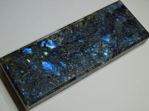 Labradorite naturelle polie sur une face Madagascar 3,598 kg 120 La Petite-Raon (88)