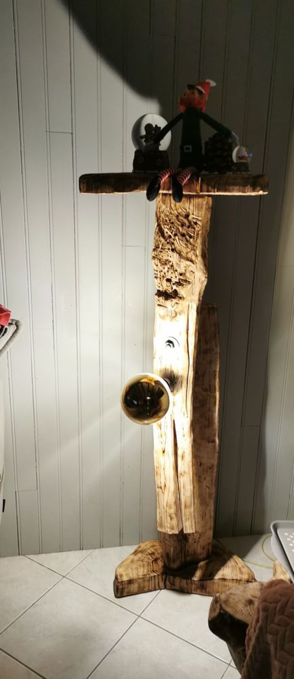 Lampe en bois cr&eacute;ation artisanale unique Décoration