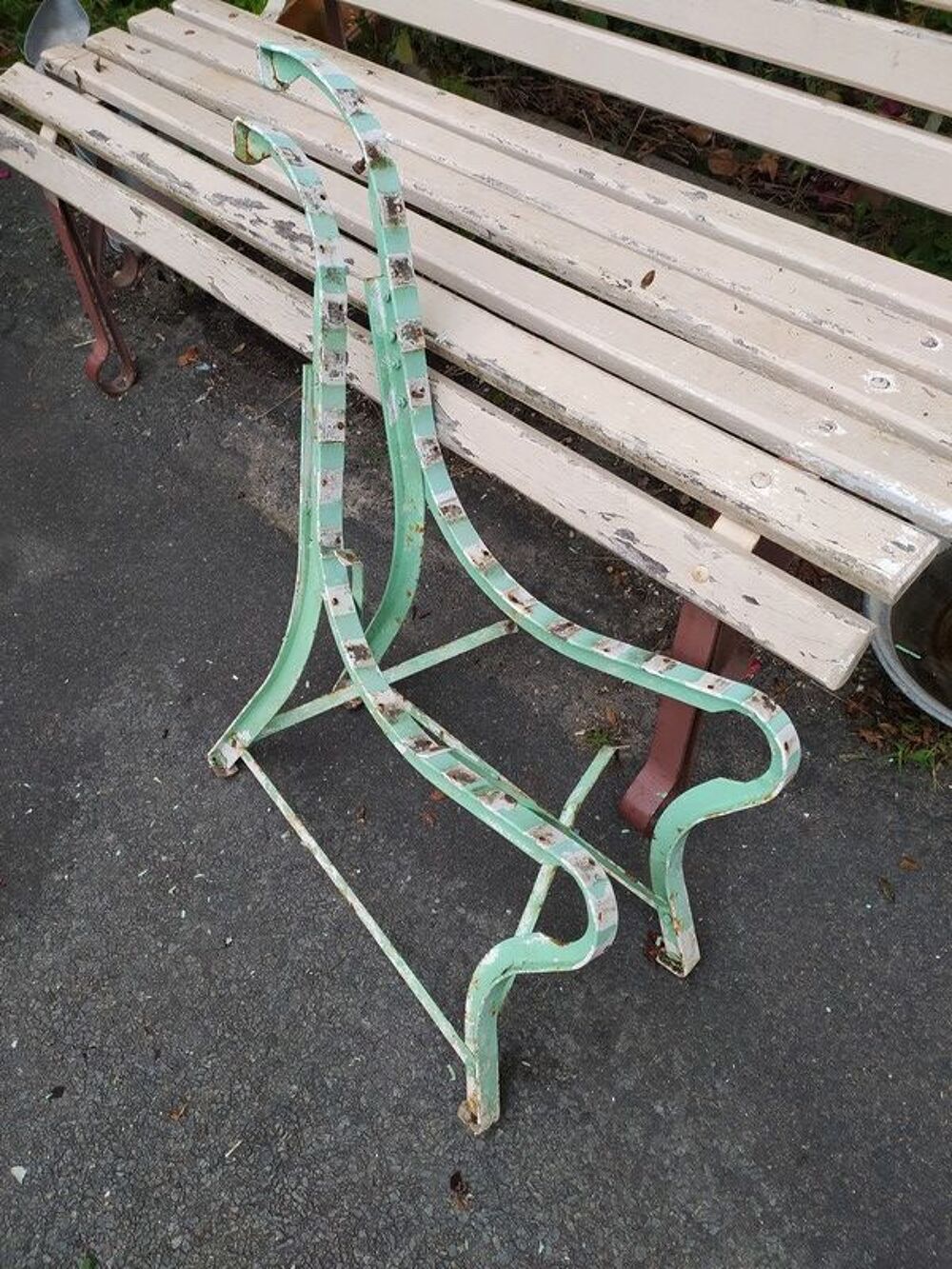 Anciens Pieds de Banc de Jardin &agrave; Lattes 
Meubles