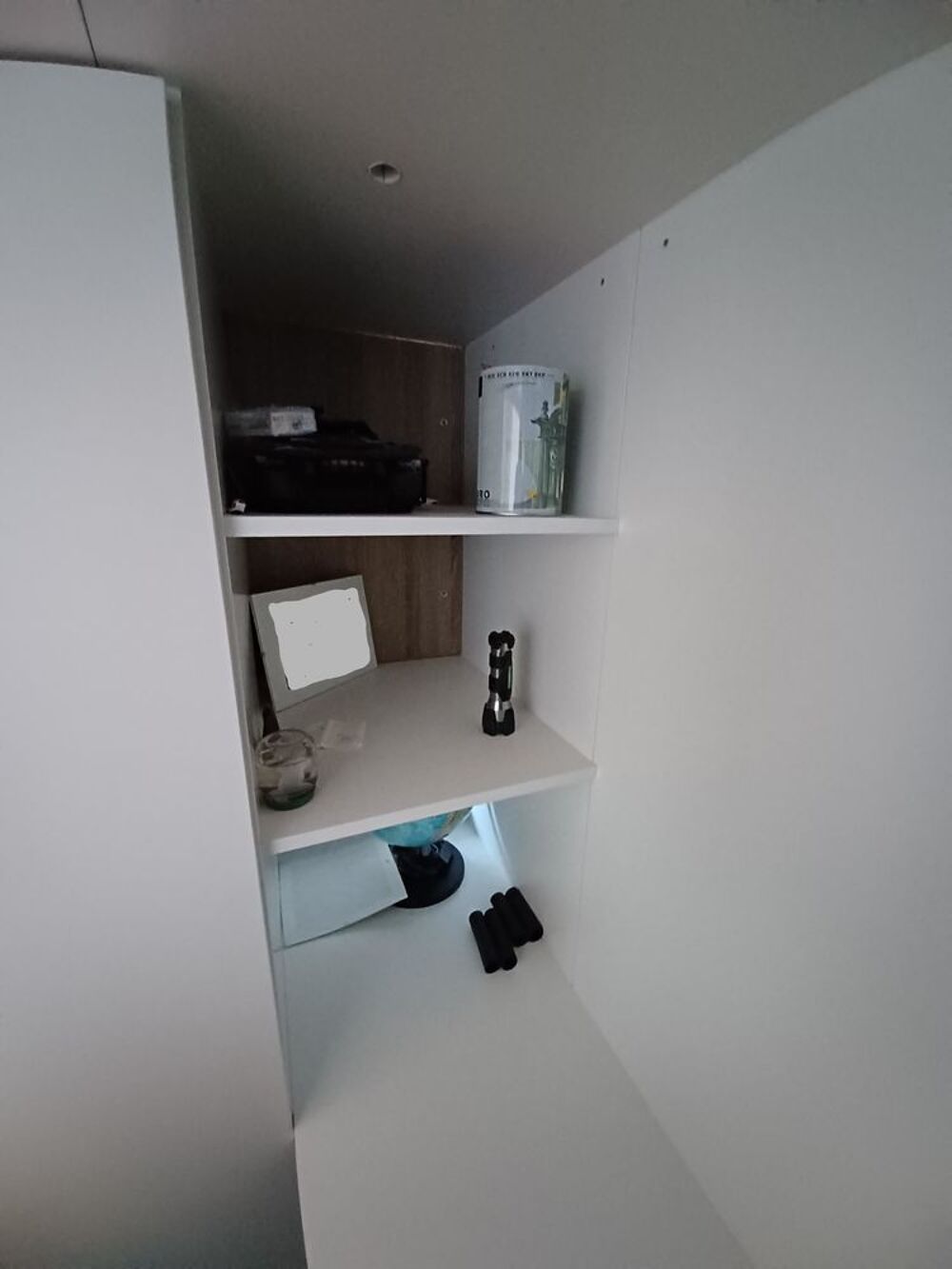 Bloc 2 Lits superpos&eacute;s avec 2 bureaux, penderie, &eacute;tag&egrave;res Mobilier enfants