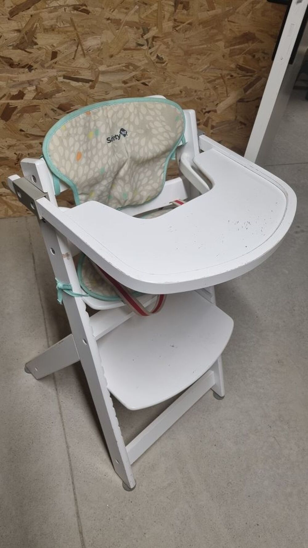 CHAISE HAUTE EN BOIS Puériculture