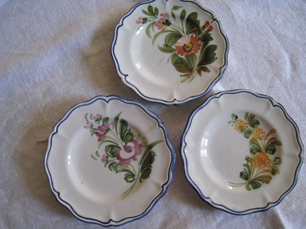 3 petites assiettes d&eacute;coratives fleurs Décoration