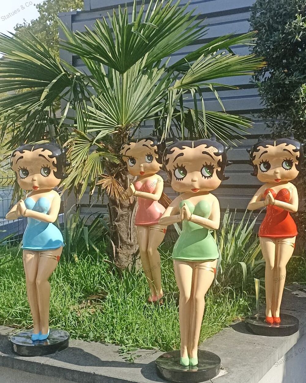 Betty Boop zen
magnifique statue en r&eacute;sine enti&egrave;rement painte &agrave; la main ?... existe dans 4 coloris. Décoration