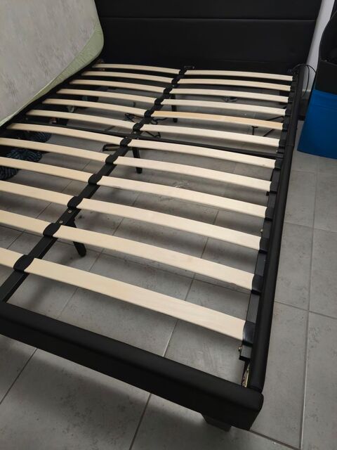 Lit 140x190 cm LED 180 Chaponost (69)