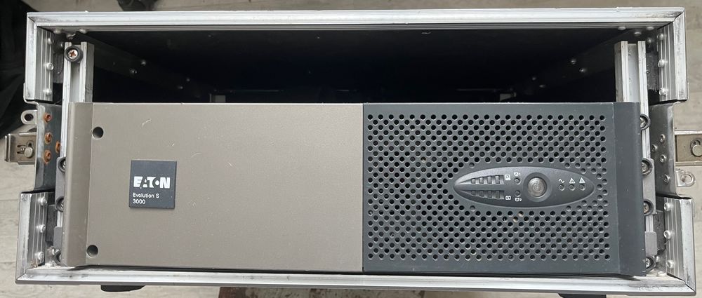 Onduleur Eaton S3000 Matériel informatique