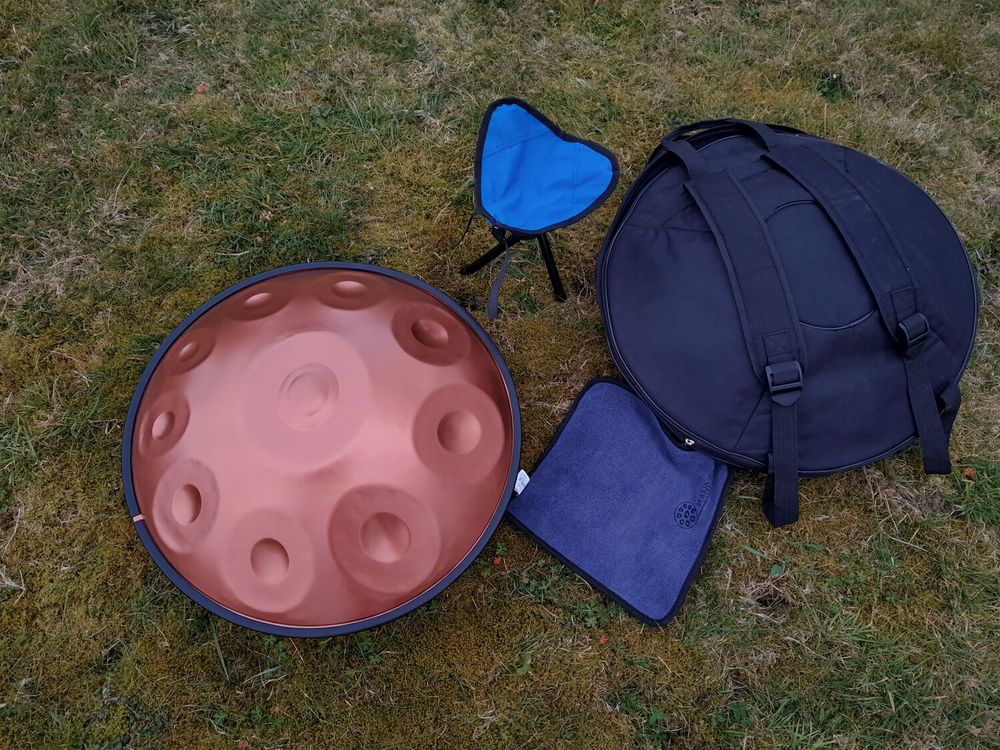 Handpan Yatao Manik D (R&eacute;) Ashakiran 16 notes. &Eacute;tat neuf Instruments de musique