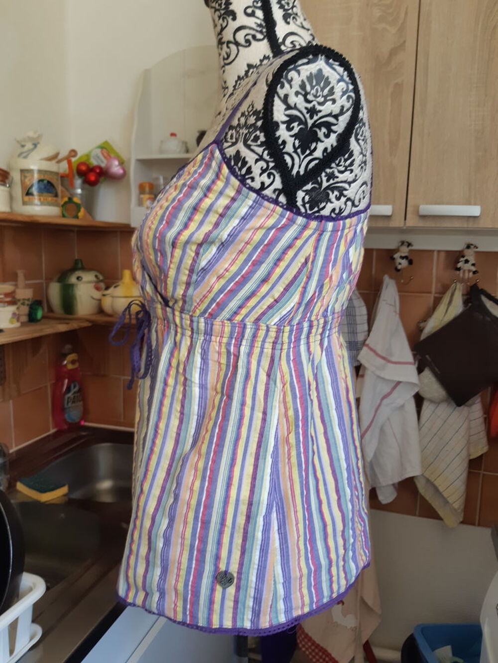 d&eacute;bardeur multicolor a rayures NEUF ONLY taille S
Vêtements