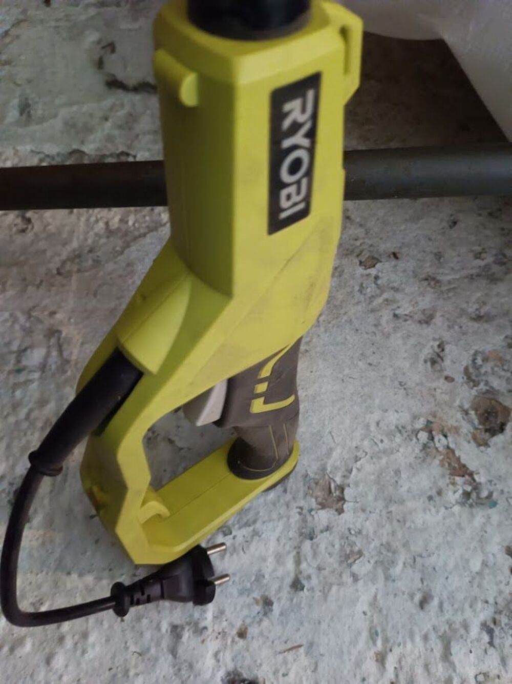 Ryobi RPP755E , 220 V 25cm , Elagueuse sur perche Jardin
