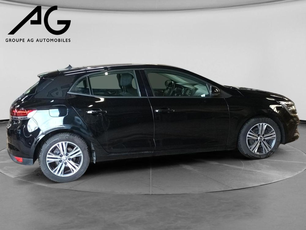 Megane IV Berline Blue dCi 115 Evolution 2023 occasion 08000 Charleville-M&eacute;zi&egrave;res
