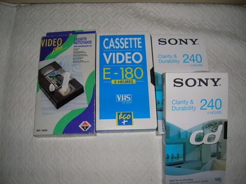 10 boitiers cassettes+3 cassettes 10 Reims (51)