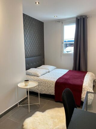  Appartement à louer 2 pièces 80 m² Villeurbanne