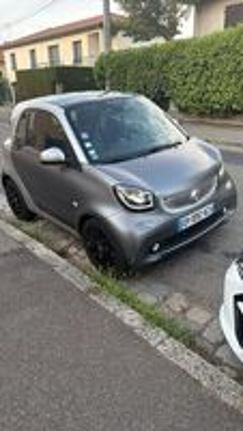 ForTwo Fortwo Coup&eacute; 0.9 90 ch S&S BA6 Prime 2015 occasion 69200 V&eacute;nissieux