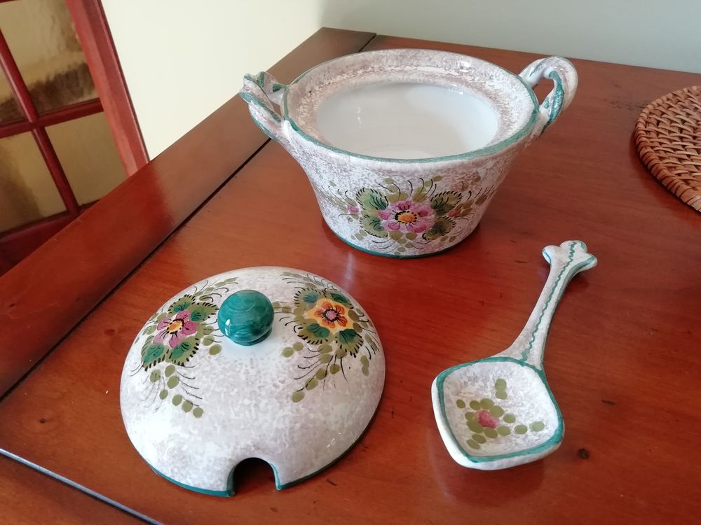 Confiturier neuf avec couvercle et cuill&egrave;re Décoration