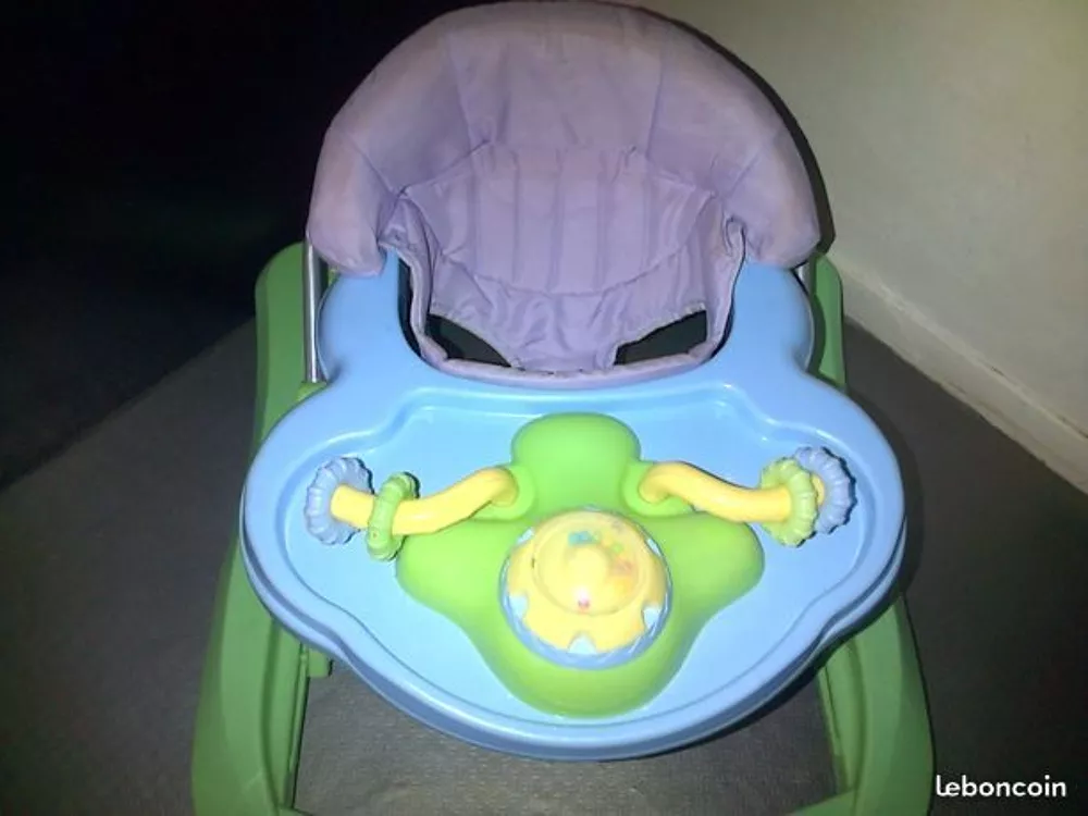 trotteur b&eacute;b&eacute; Puériculture