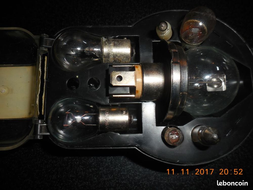 bo&icirc;te d ampoules renault Bricolage
