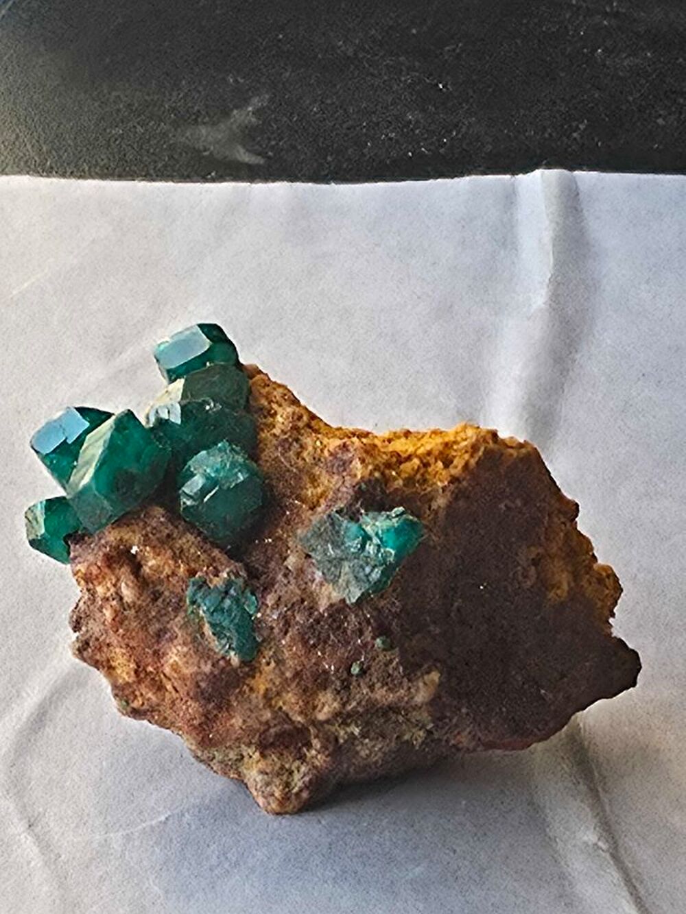 Magnifique Dioptase sur matrice naturelle-Katanga RDC 19g 
