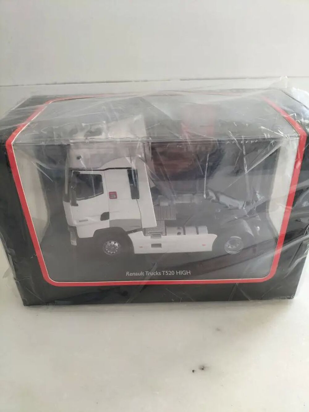 Camion Renault Trucks T520 High &eacute;chelle 1/43 - neuf 