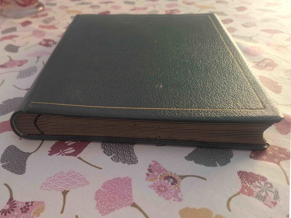 Album vide pour timbres de collection 