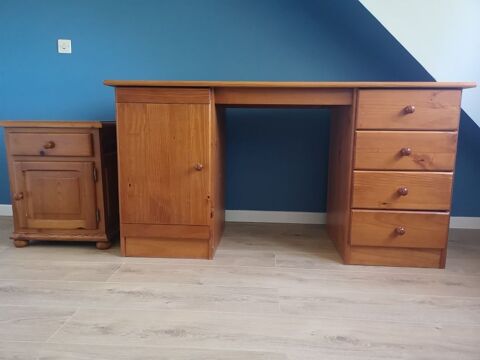  bureau et  table de chevet 
Phalempin (59)