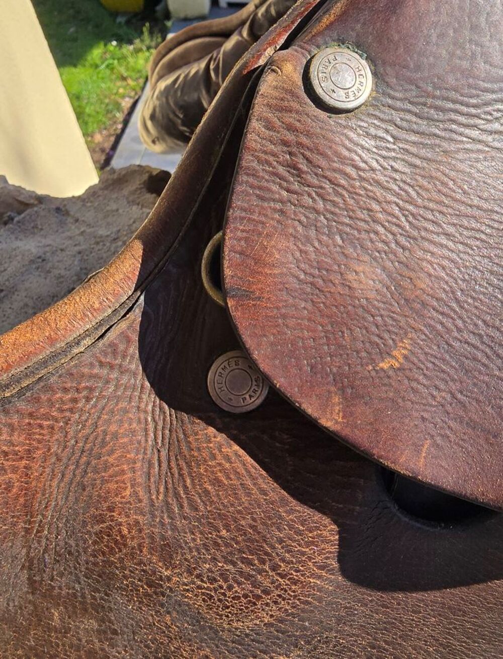 2 selles dont 1 Herm&egrave;s Sports