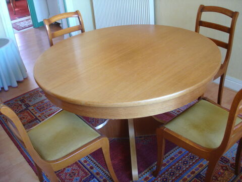 table et chaises 150 Villers-ls-Nancy (54)
