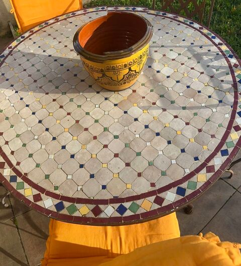 Table de jardin en c�ramique /Zellij artisanale 500 Amiens (80)