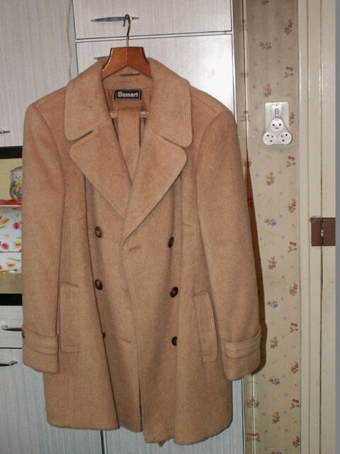 beau manteau DAMART trs chaud taille 52
15 Mirecourt (88)