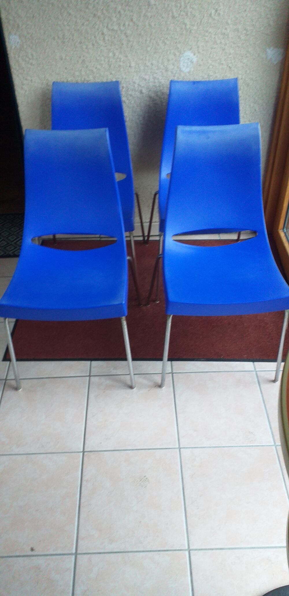 4 chaises de cuisine plastique empilables Meubles
