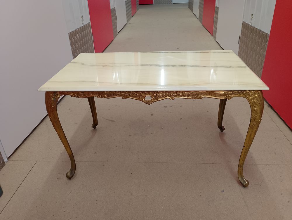 TABLE BASSE, M2TAL DORE ET MARBRE Meubles
