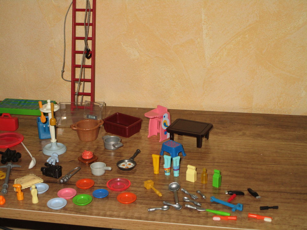 MAISON PLAYMOBIL +DIVERS ACCESSOIRES MAISON Jeux / jouets