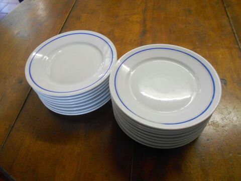 Petite assiette blanche liser� bleu D : 19cm 1 Monflanquin (47)