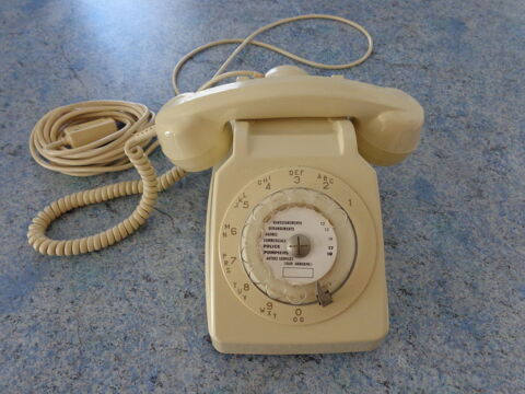 Telephone fixe  cadran vintage 0 Redon (35)