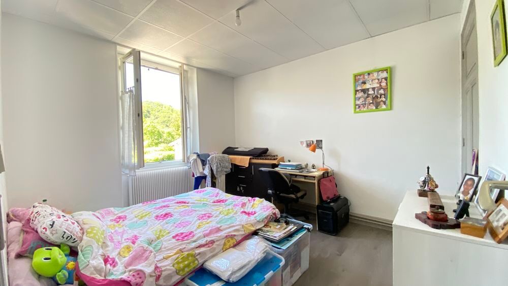 Vente Appartement APPARTEMENT T3 avec cave et grenier proche du centre. Cognin