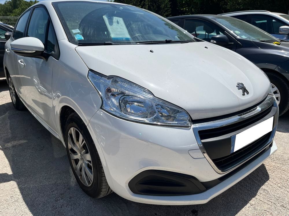 208 I PH2 1.5 BLUE HDI 102 PREMIUM PACK 2019 occasion 84000 Avignon
