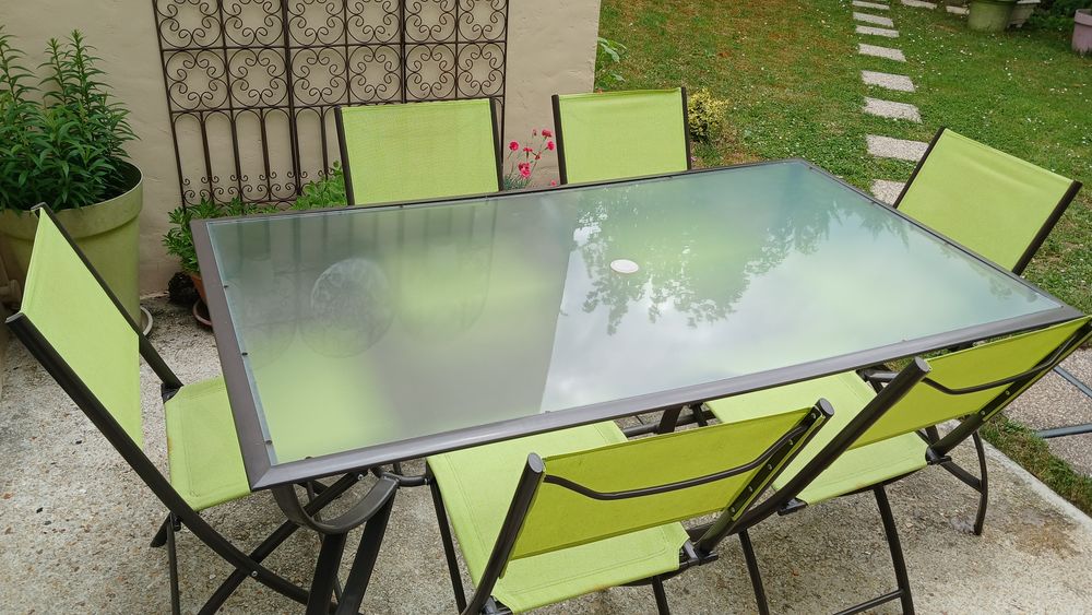 Table de jardin rectangulaire en verre tremp&eacute; 180cm Jardin