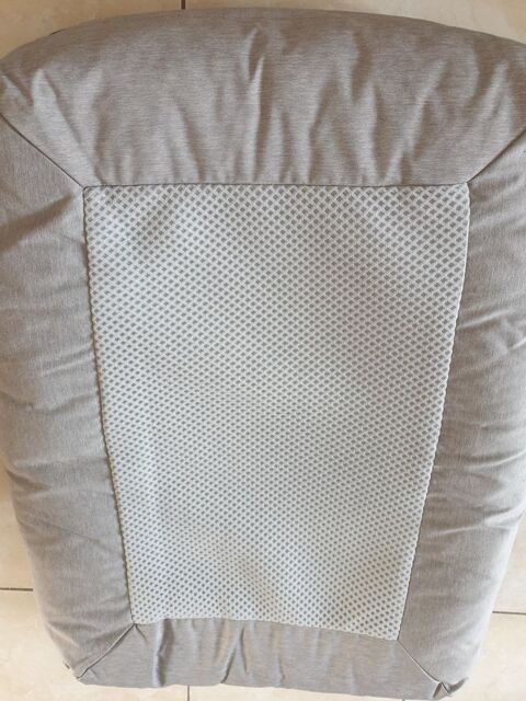 Matelas chien 30 95450 Sagy