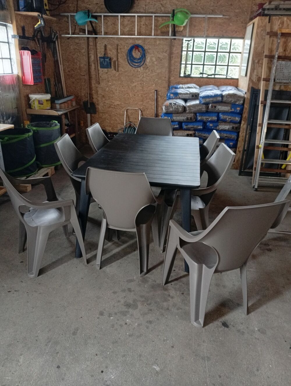 TABLE ALLIBERT LIMA Meubles