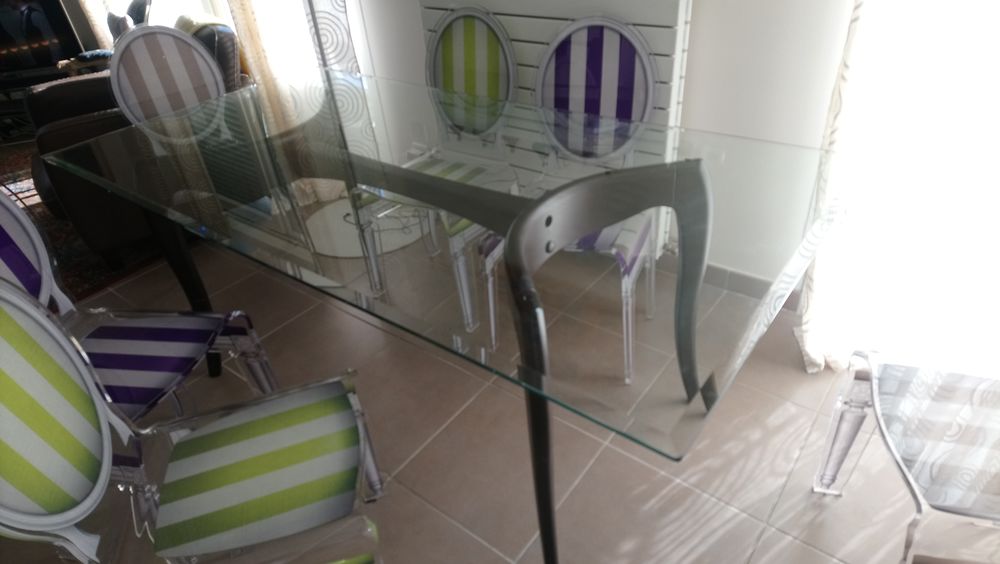 Belle table a manger design Meubles