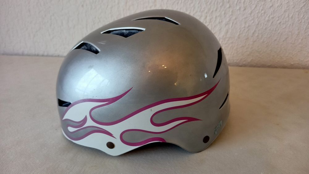 casque bmx ou neige ''giro '' Sports