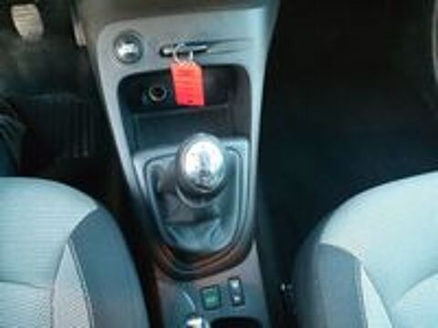 Captur dCi 90 Energy S&S eco&sup2; Zen 2013 occasion 42170 Saint-Just-Saint-Rambert