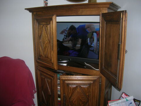 MEUBLE TELE Hy�res (83)