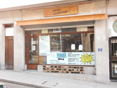 Local commercial en RdC de 38m&sup2; + cave + terrasse 75000 01200 Valserh�ne