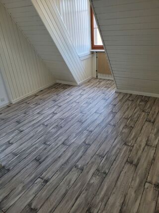  Appartement � louer 2 pi�ces 60 m� Delle