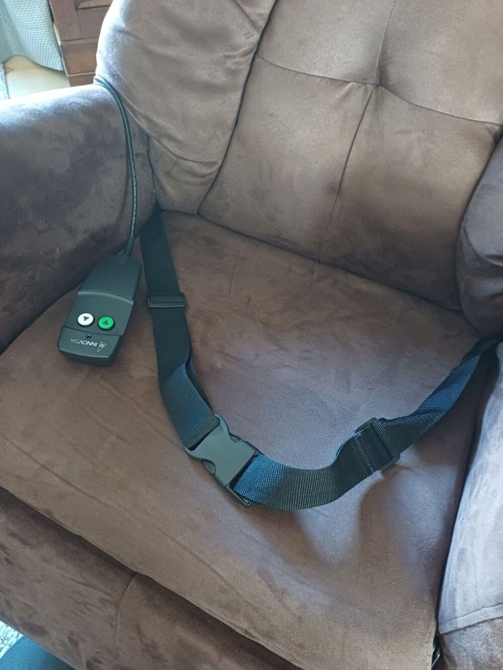 Fauteuil coque &eacute;lectrique Meubles