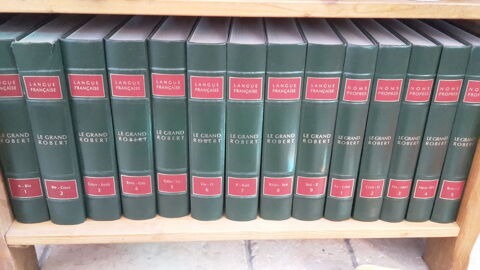 Grand Dictionnaire Le Robert en 14 volumes 150 Morzine (74)