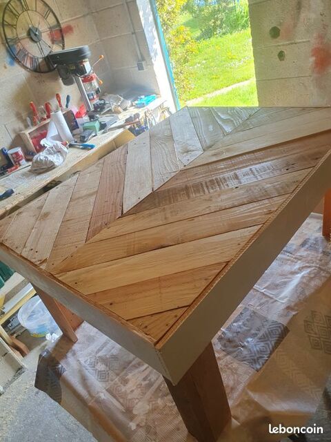 bonjour table basse fait maison en bonne 50 Saint-Quentin (02)