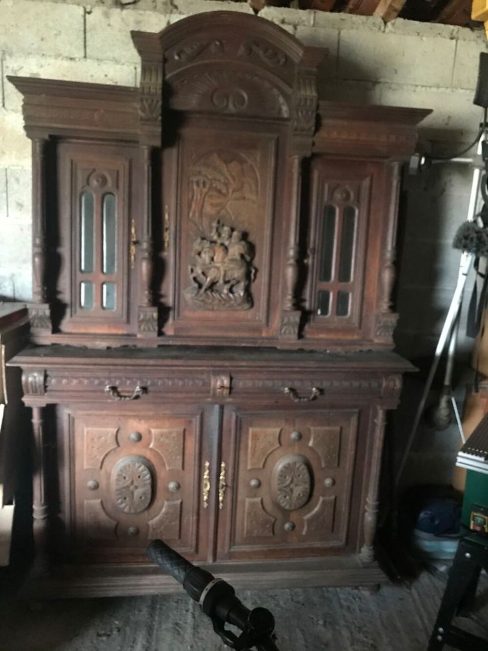 BUFFET ANCIEN (80 ans environ) Meubles