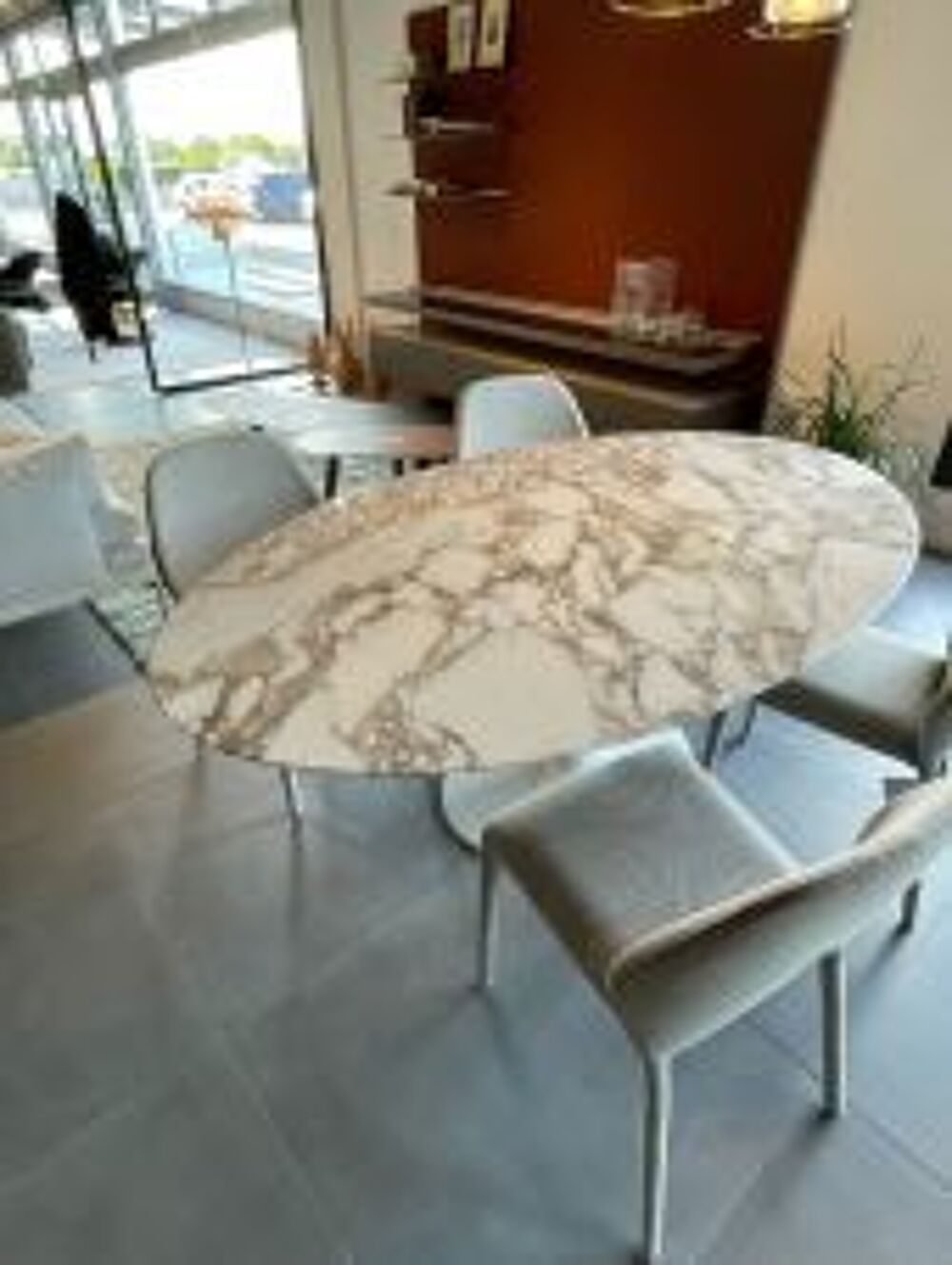 Table knoll Eero Saarinen ovale Meubles
